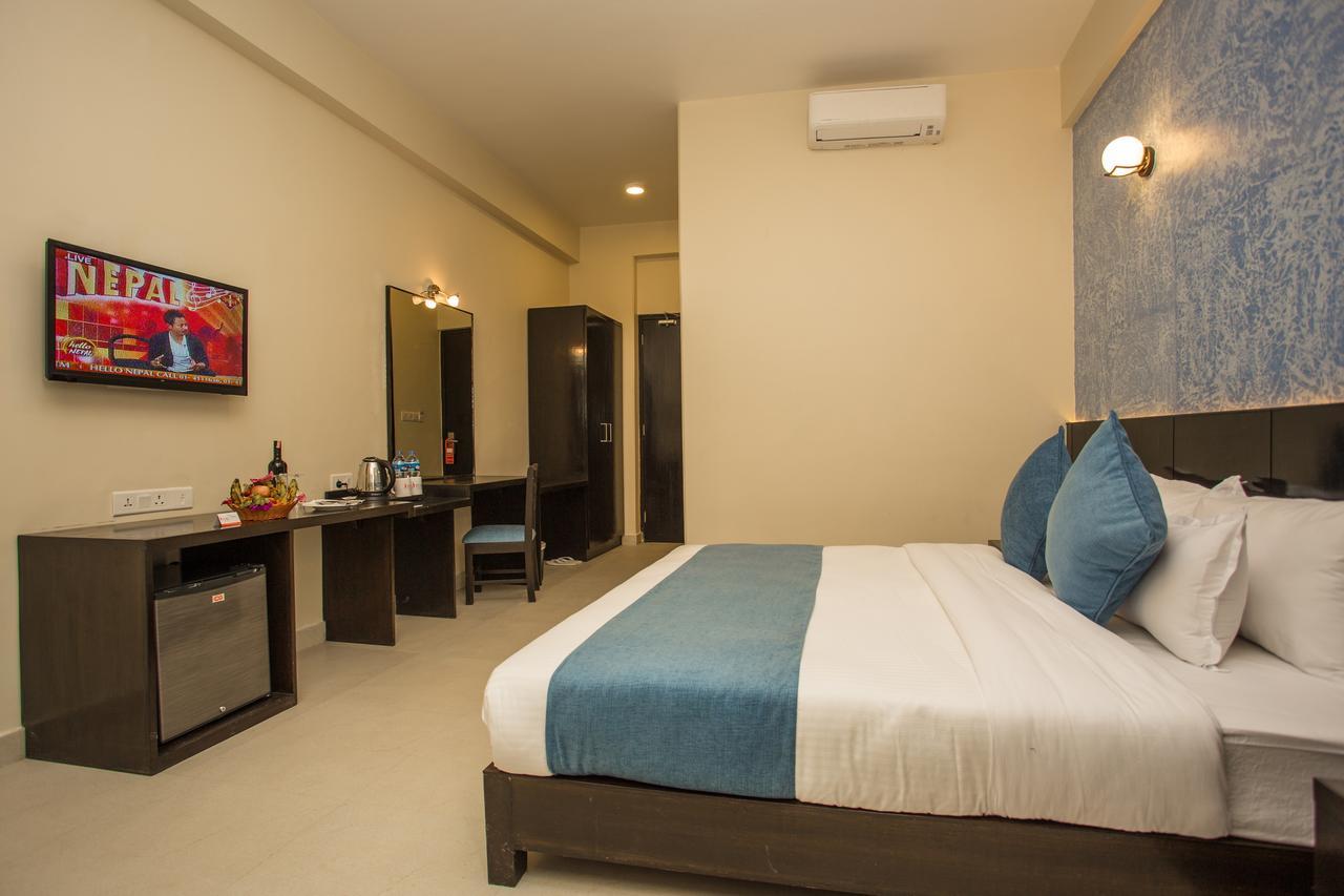 Tuki Resort Pokhara Luaran gambar