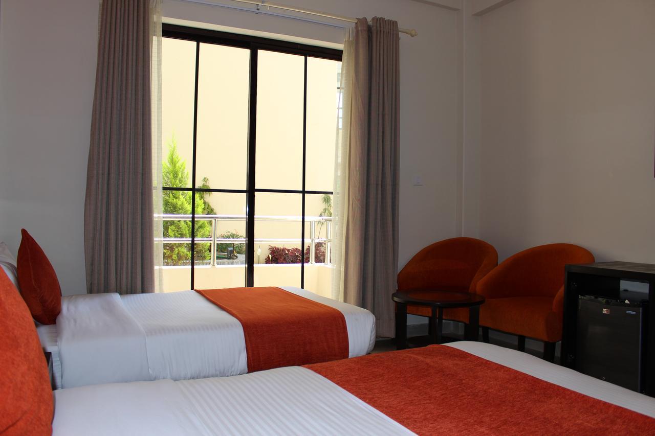 Tuki Resort Pokhara Luaran gambar