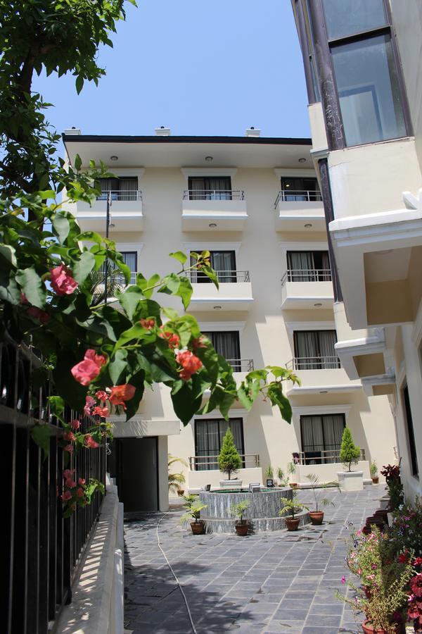 Tuki Resort Pokhara Luaran gambar