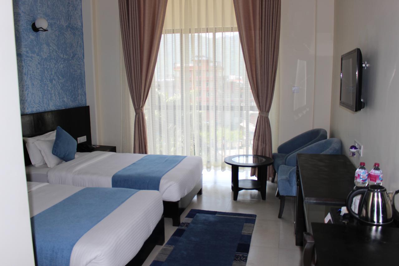 Tuki Resort Pokhara Luaran gambar
