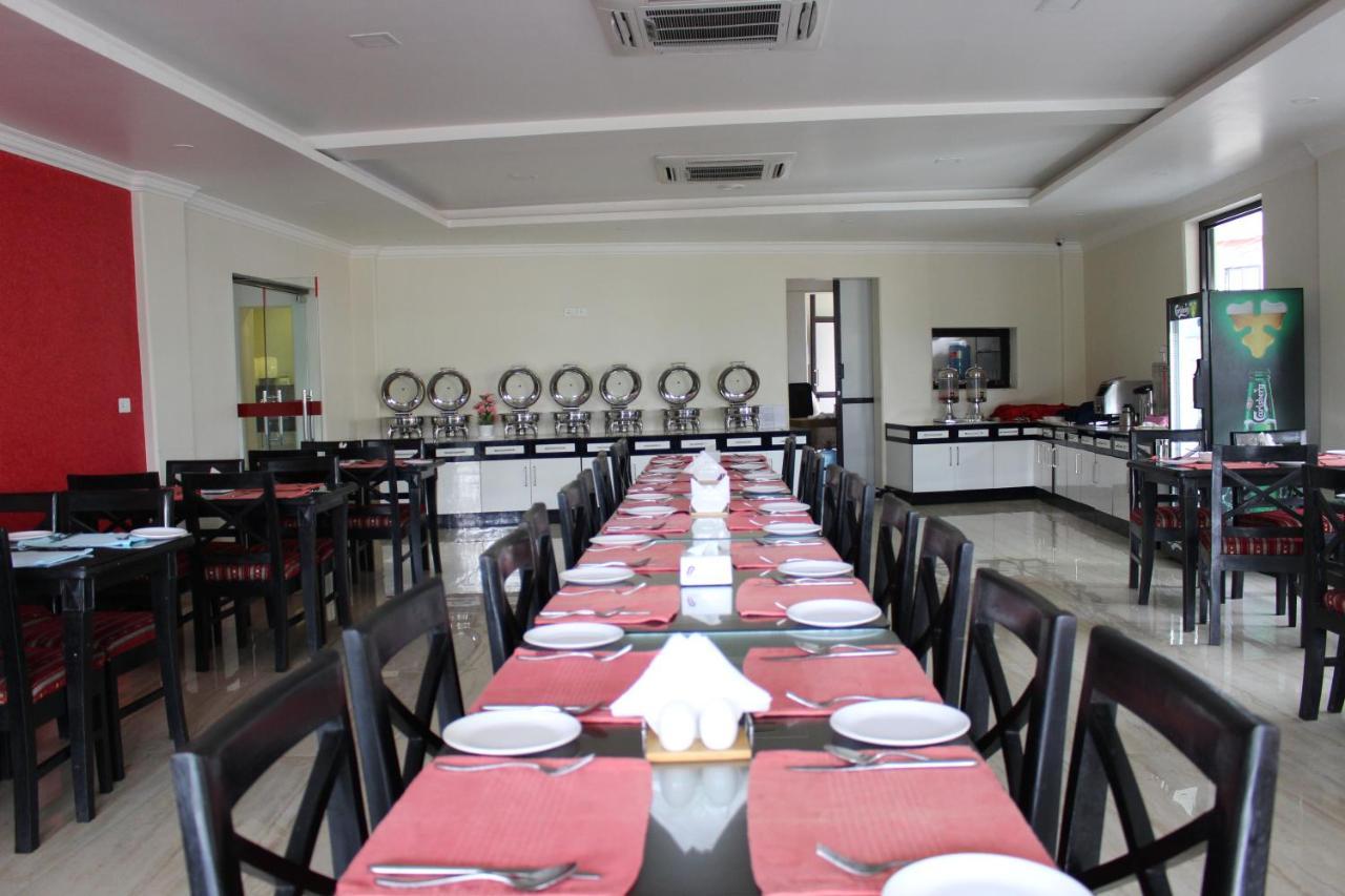 Tuki Resort Pokhara Luaran gambar