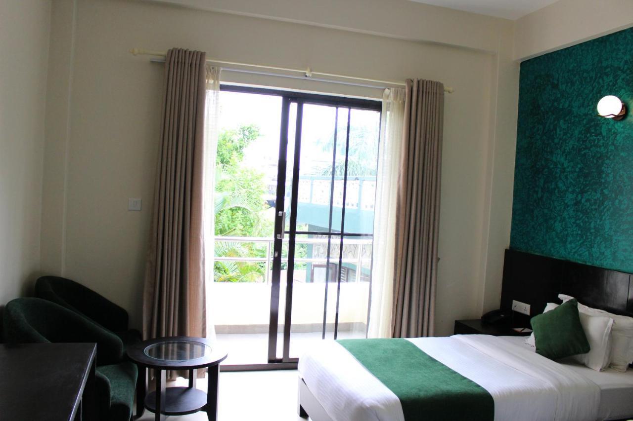 Tuki Resort Pokhara Luaran gambar